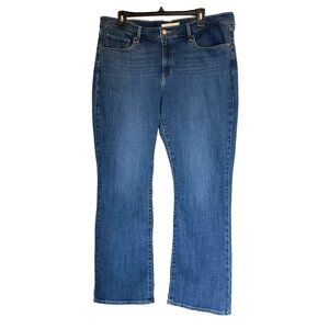 - Women's Levi Bootcut‎